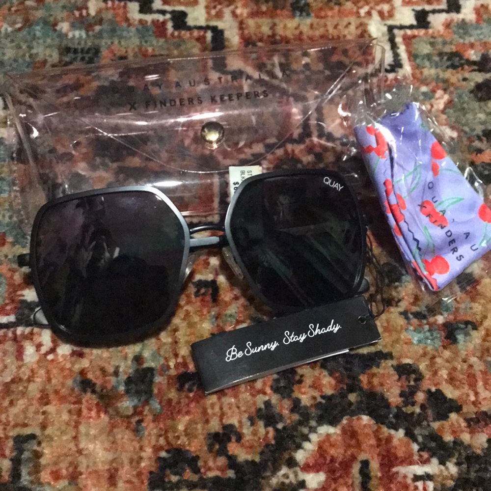 QUAY ♠️ Undercover Black/Smoke NWT
